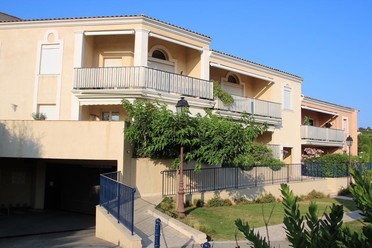 Appartement Les Pins Bleus A8 Sainte-Maxime Luaran gambar
