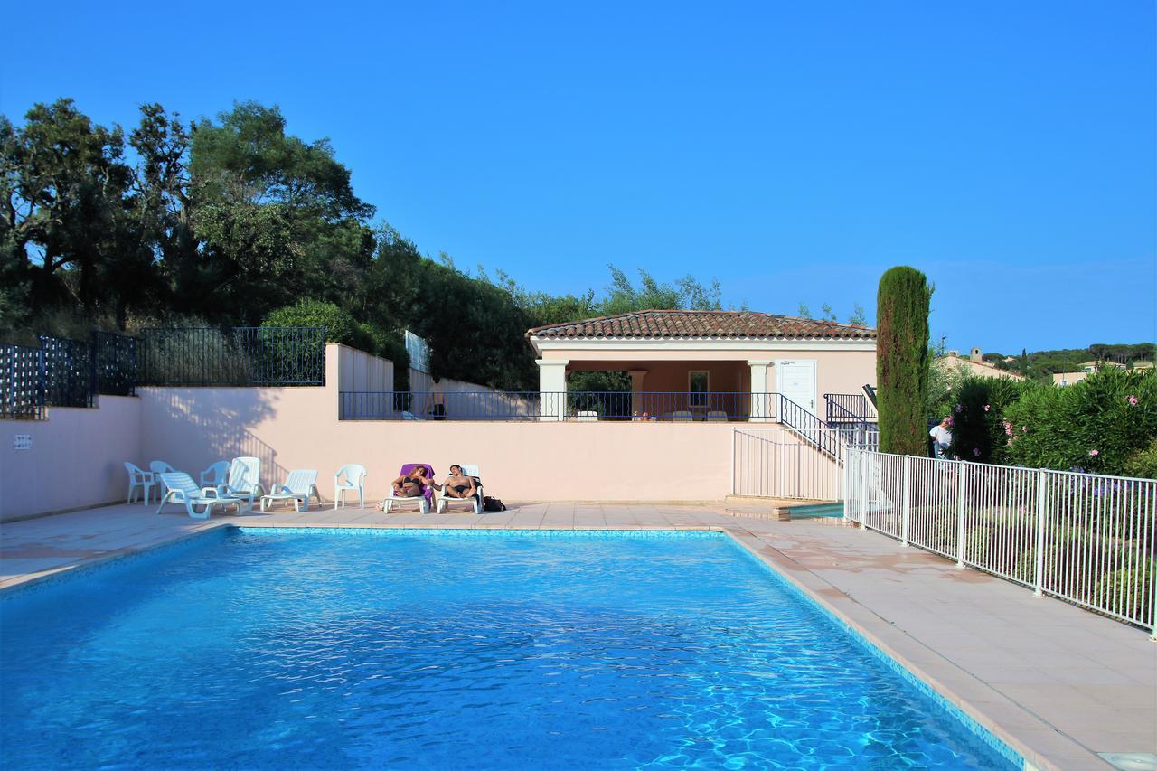 Appartement Les Pins Bleus A8 Sainte-Maxime Luaran gambar